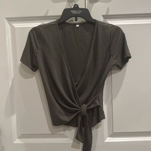 Short sleeve tie shirt